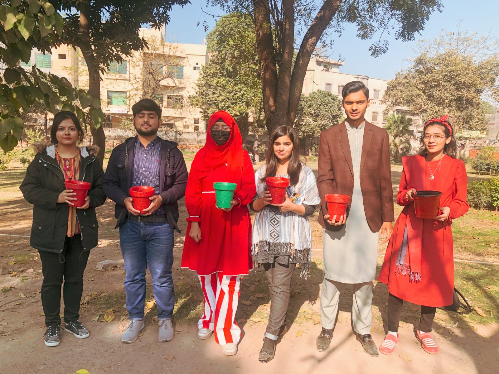 Under the initiative of Prime Ministers Green Youth Movement (GYM), University of Veterinary and Animal Sciences organize an awareness workshop about Kitchen Gardening and its Importance. It also includes details on home composting and gardening that do not require the use of expensive fertilizers. Students could take baby plants home with them to nurture them until they were fully grown.